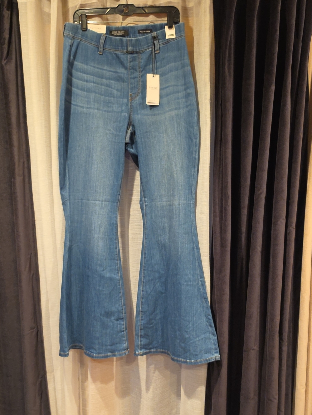Judy Blue Medium Wash Flare Jeans